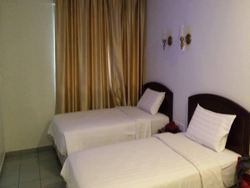 Century Hotel Кота Кинабалу Екстериор снимка