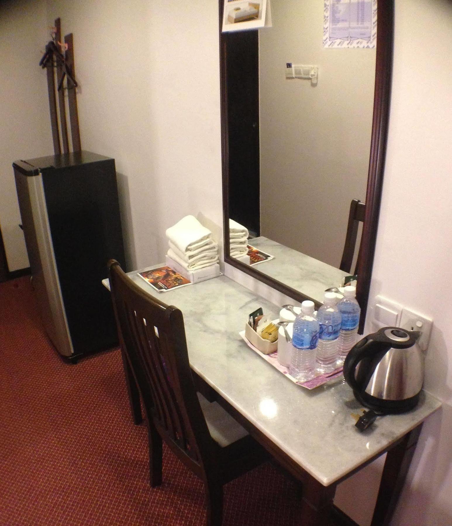 Century Hotel Кота Кинабалу Екстериор снимка