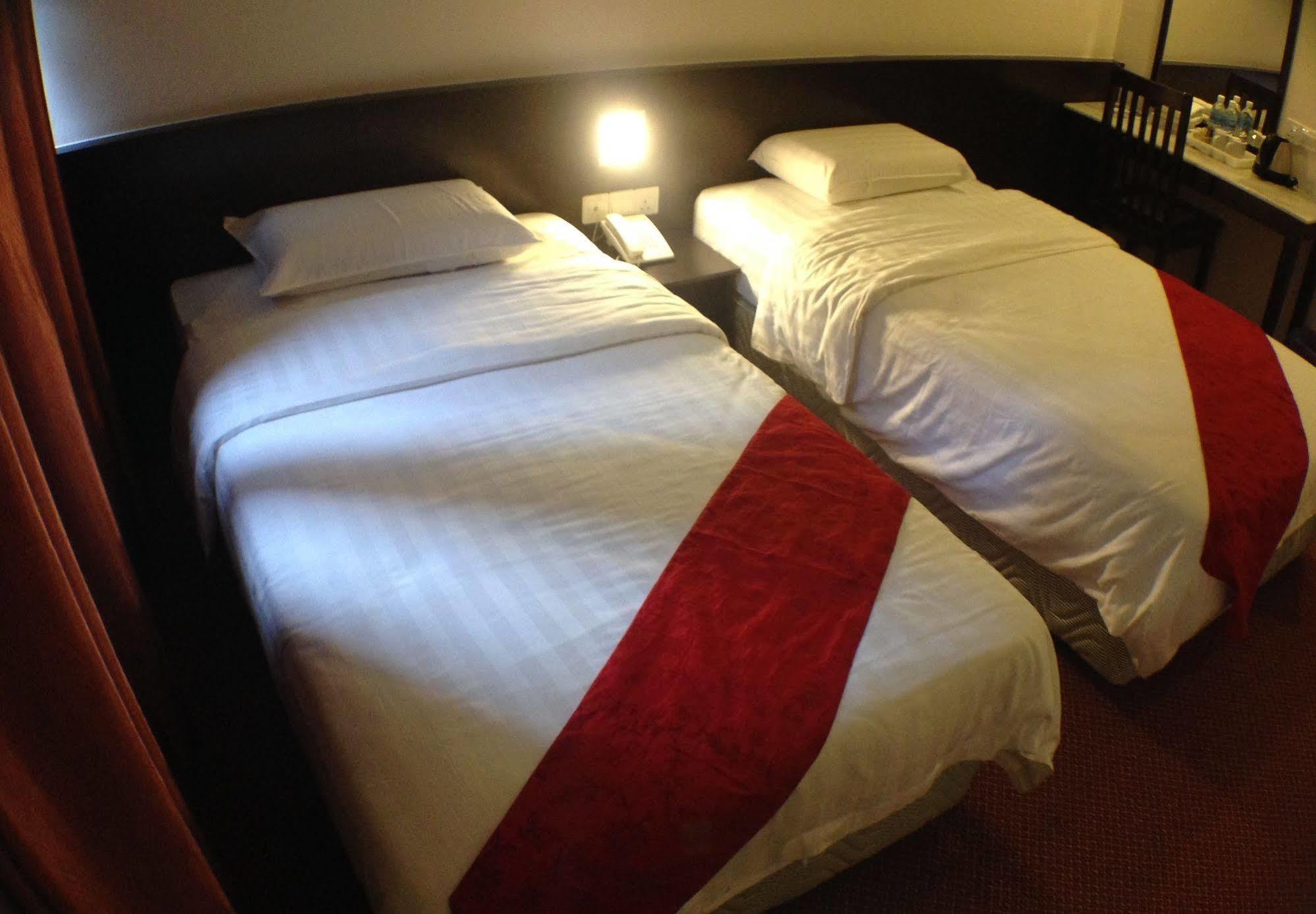 Century Hotel Кота Кинабалу Екстериор снимка