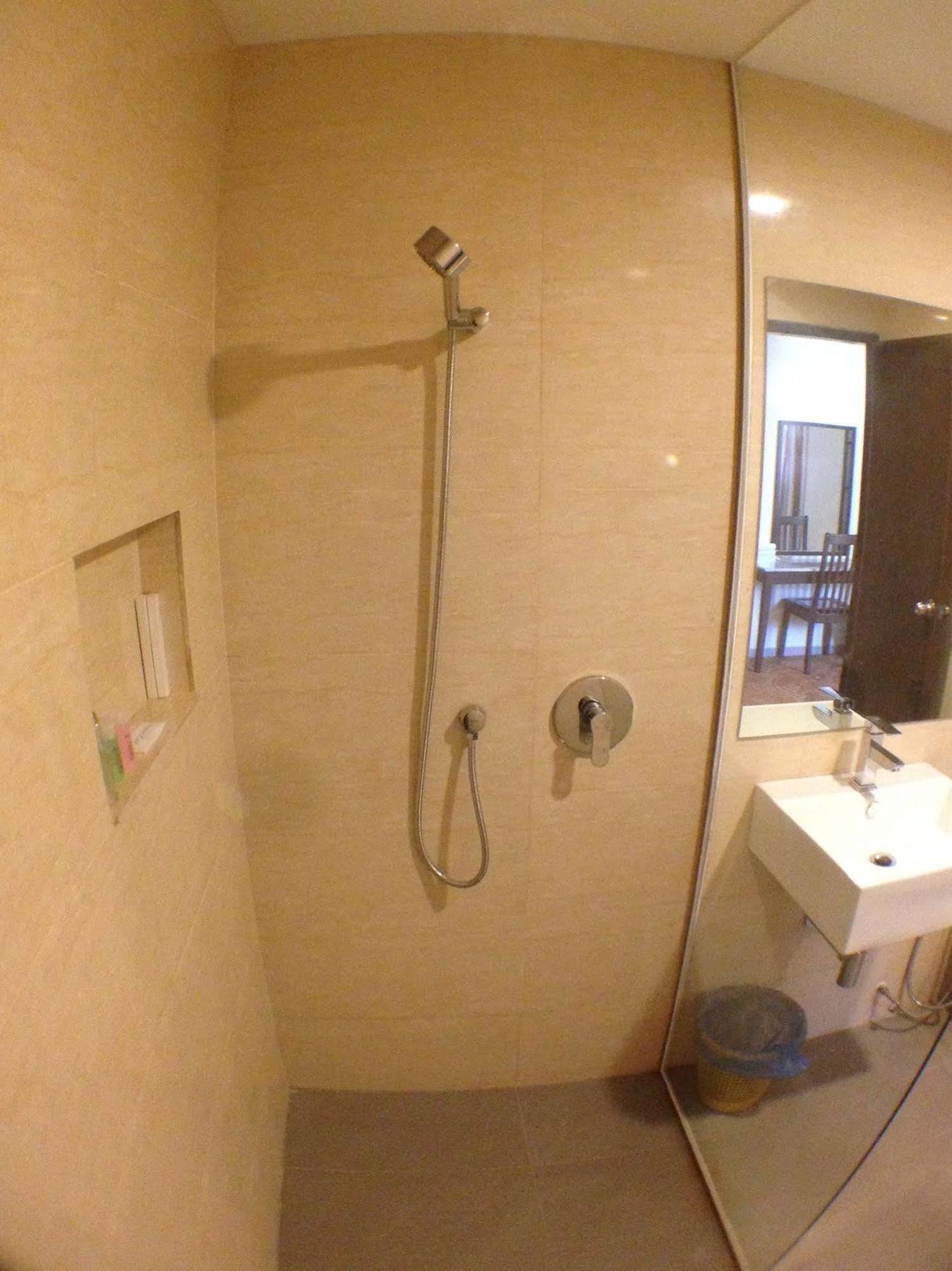 Century Hotel Кота Кинабалу Екстериор снимка